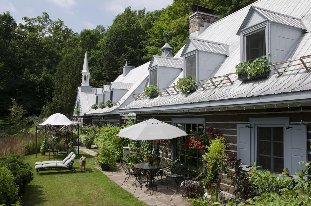 Le Petit Clocher Gite Touristique B & B サン・ソヴェ－ル・デ・モン エクステリア 写真