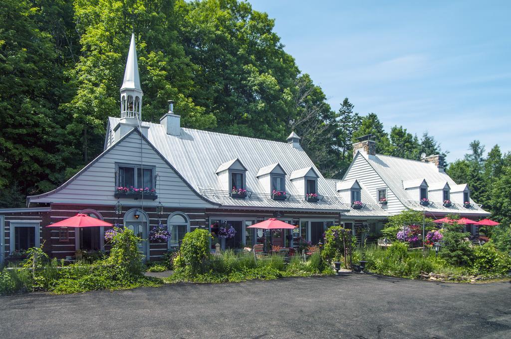 Le Petit Clocher Gite Touristique B & B サン・ソヴェ－ル・デ・モン エクステリア 写真