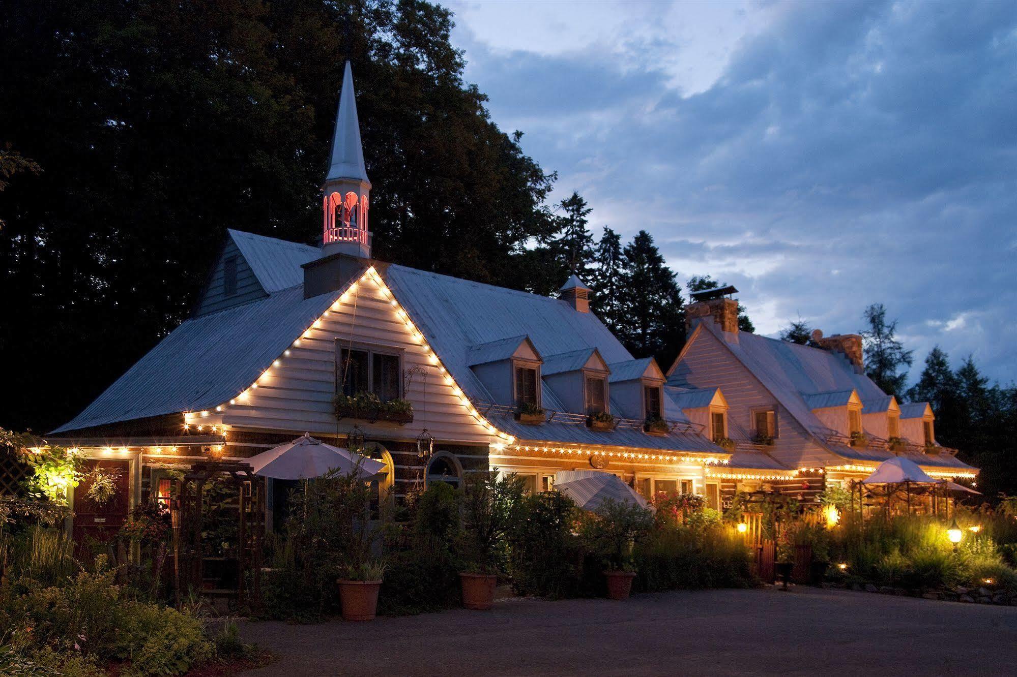 Le Petit Clocher Gite Touristique B & B サン・ソヴェ－ル・デ・モン エクステリア 写真